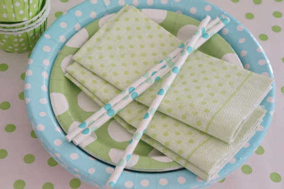 paper plates,napkins and straws all with polka dots
